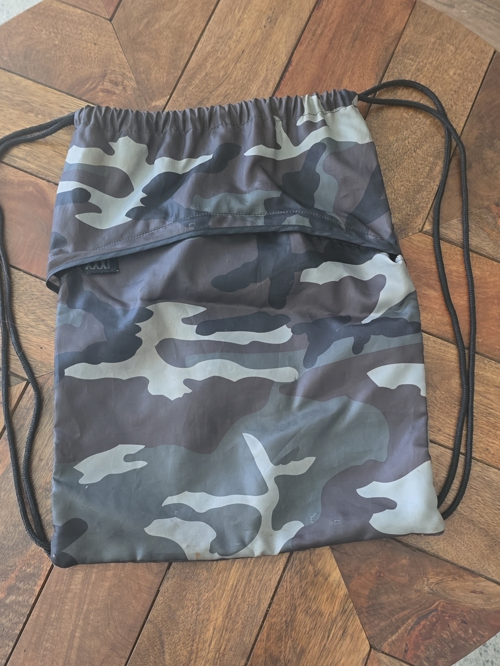 Thirty-One Camo Drawstring Backpack in Green and Gray